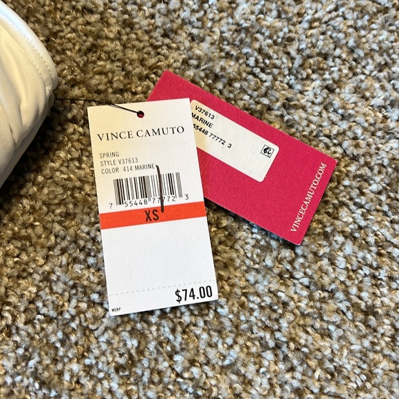 Vince Camuto Swim top NWT- Size XS - Picture 2 of 3